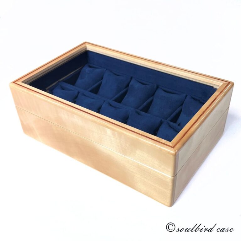 watchcase_1704
