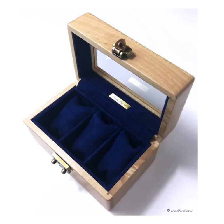 watchcase_1704
