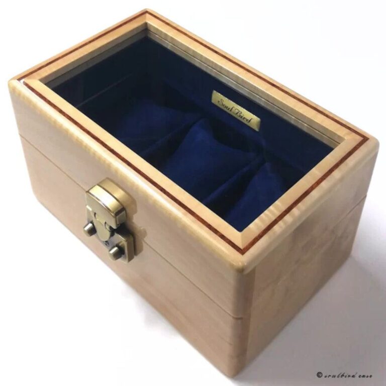 watchcase_1704