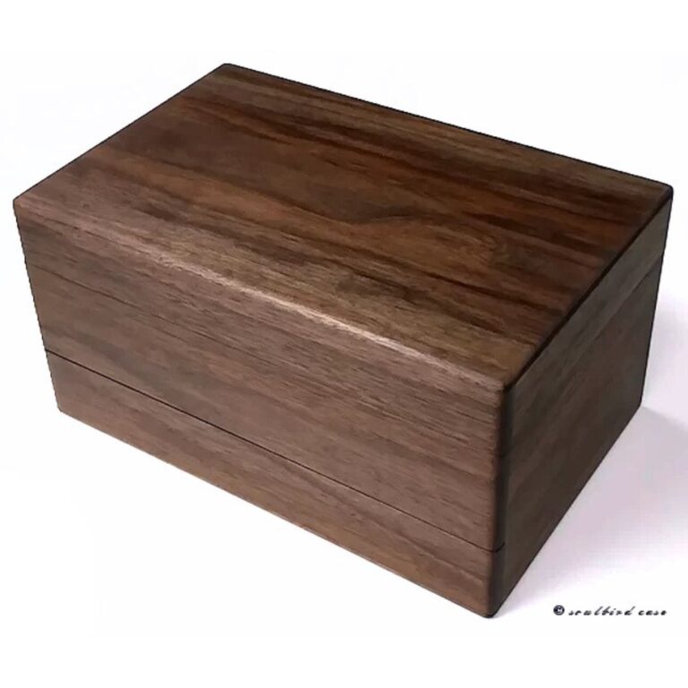 watchcase_b_walnut