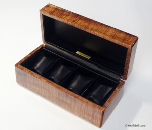 ラム革 ブラックコア材時計ケース