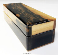 右面 黒柿材 革ベルト2つ折り1本用時計ケース 右面 黒柿材 革ベルト2つ折り1本用時計ケース