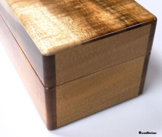 右面 ハワイアンコア材時計ケース