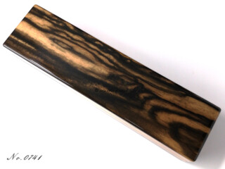 黒柿材 革ベルトを伸ばして1本用時計ケース天板