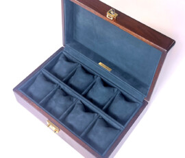 Interior finish Sheepskin suede leather, navy blue Interior finish Sheepskin suede leather, navy blue