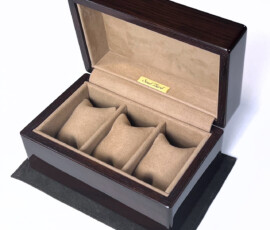 Interior finish Mediterranean pastured lamb suede, dark beige Interior finish Mediterranean pastured lamb suede, dark beige